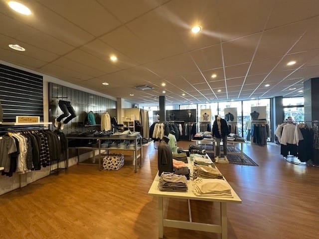 View photo 3 of Markt 40