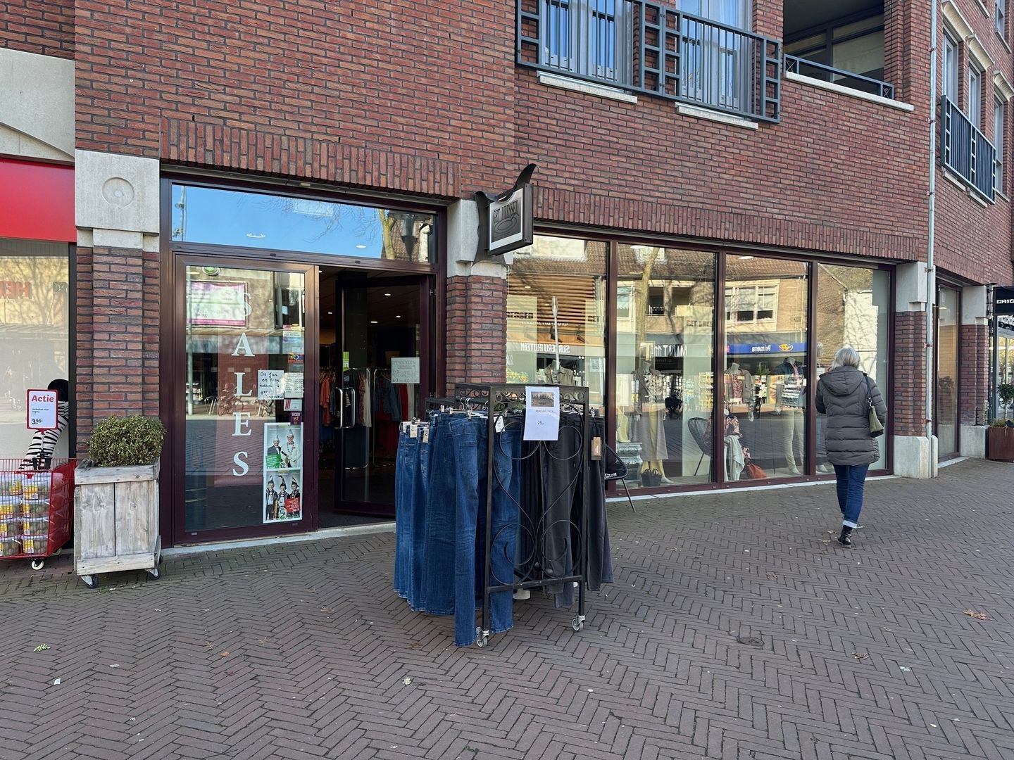 View photo 4 of Markt 40