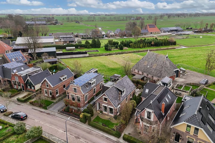 Photo 2 of Tillewei 13