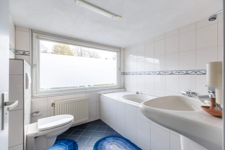 Photo 26 of Esdoornlaan 4