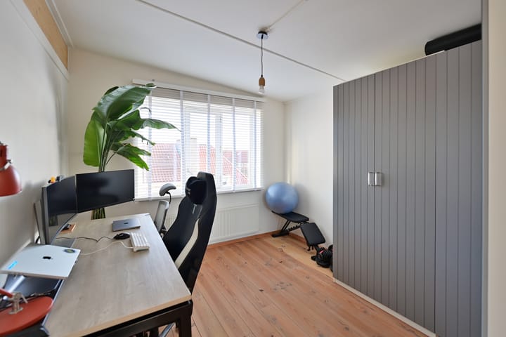 Photo 9 of Eksterstraat 1-C