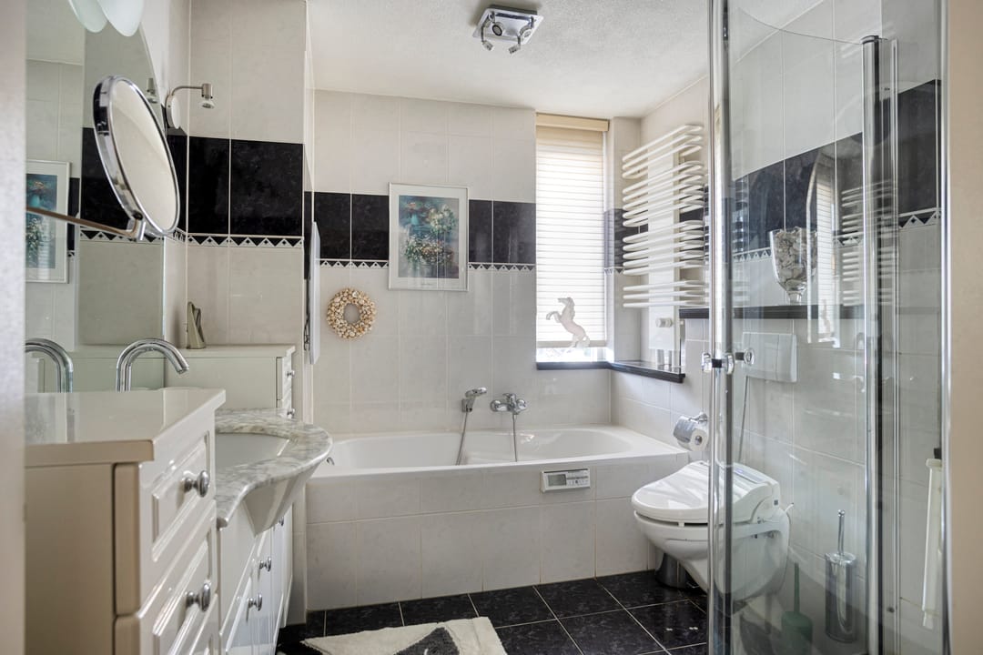 Foto 23 van Basalt 44