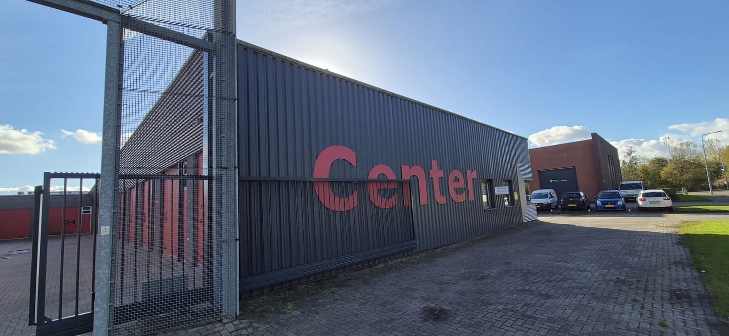 View photo 2 of Cuxhavenweg 3