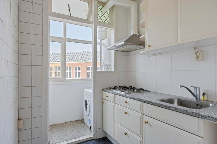 Foto 13 van Rozenburgsestraat 14-A