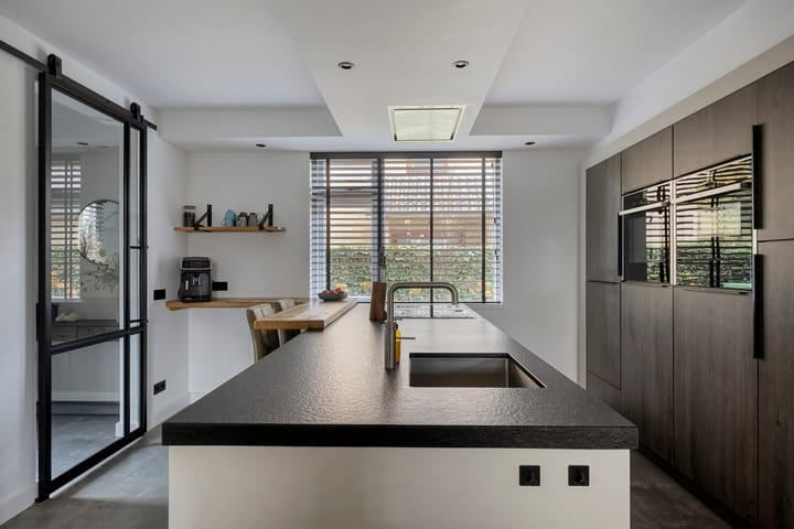 Photo 14 of Bernhardstraat 12