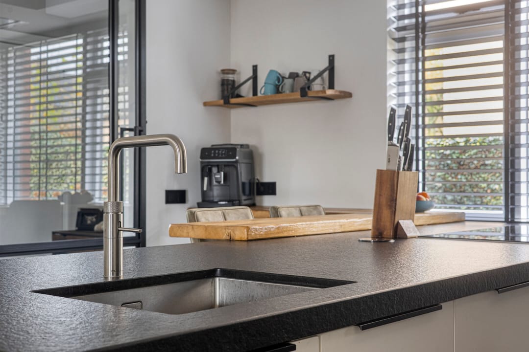 Foto 17 van Bernhardstraat 12