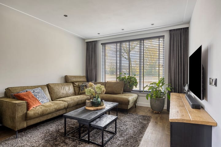 Photo 18 of Bernhardstraat 12