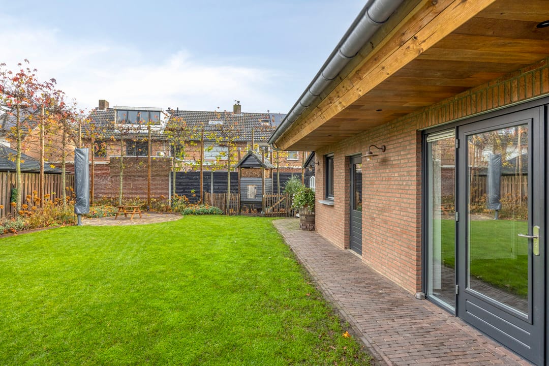 Foto 28 van Bernhardstraat 12