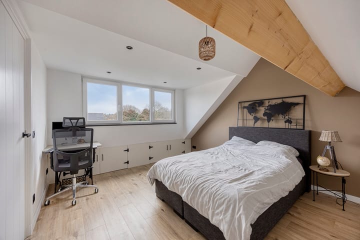 Photo 47 of Bernhardstraat 12