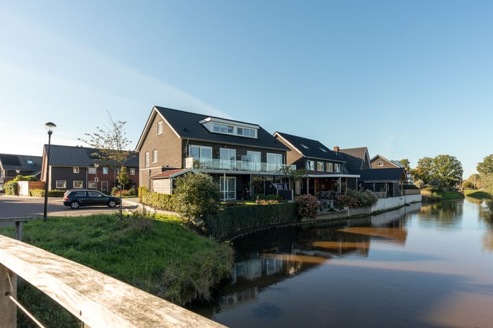 Photo 36 of Stekelbaars 15-C