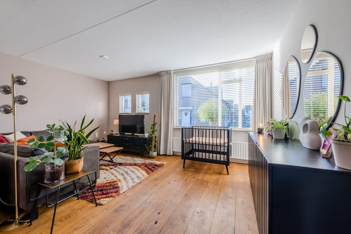 Photo 5 of Roerstraat 48