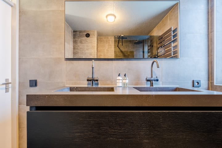 Photo 20 of Roerstraat 48