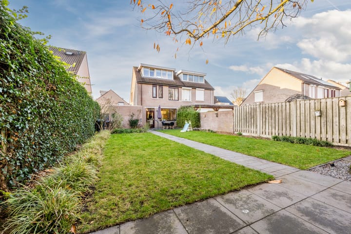 Photo 30 of Roerstraat 48