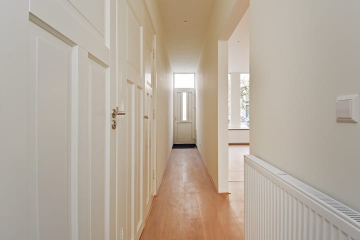 Foto 5 van Govert Bidloostraat 49