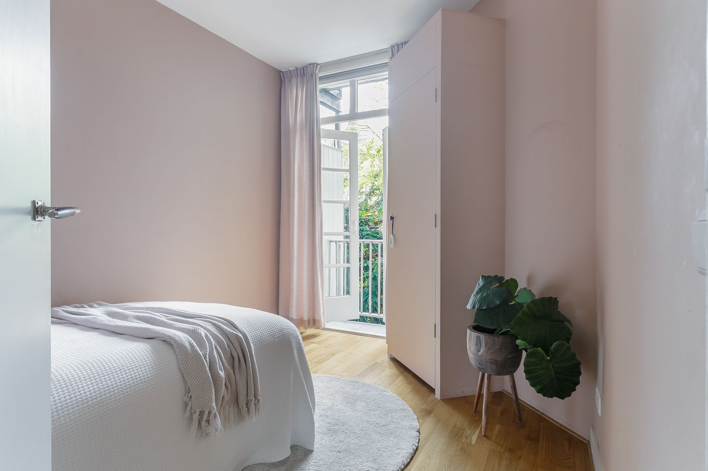 Photo 14 of Andreas Schelfhoutstraat 63-1