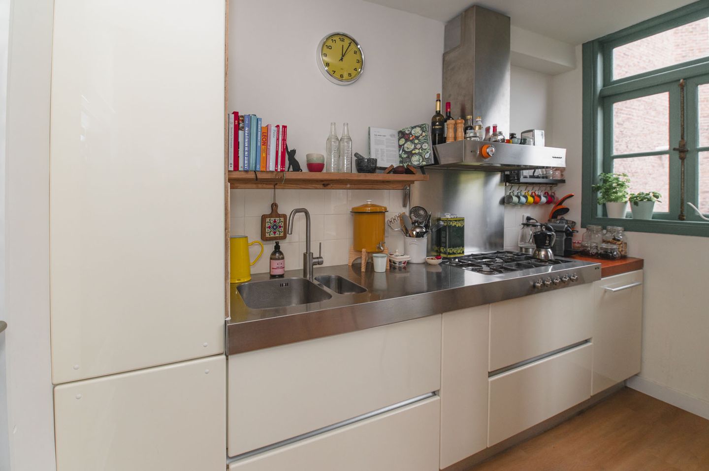 Foto 14 van Tak van Poortvlietstraat 17-B01