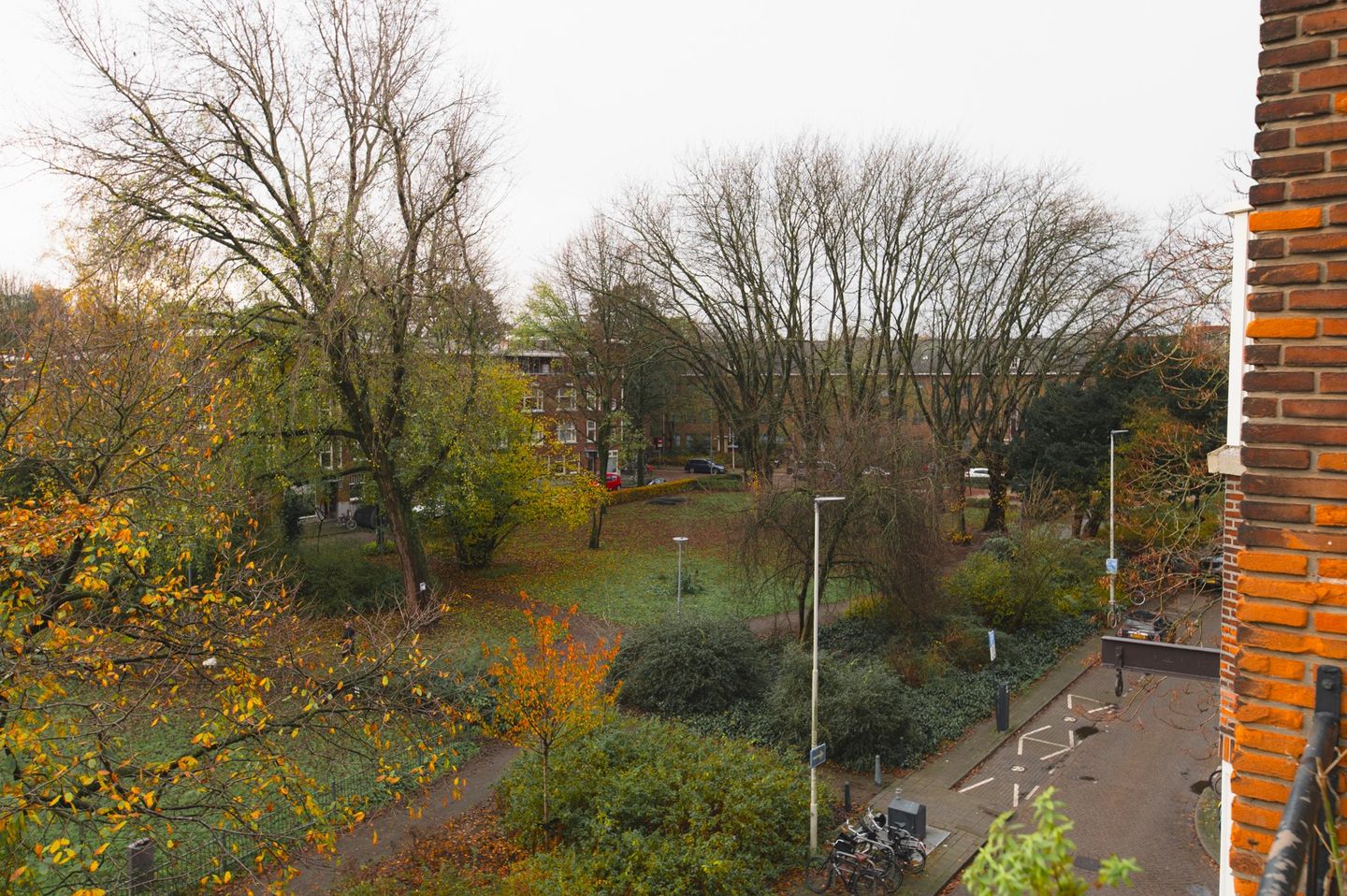 Foto 25 van Tak van Poortvlietstraat 17-B01