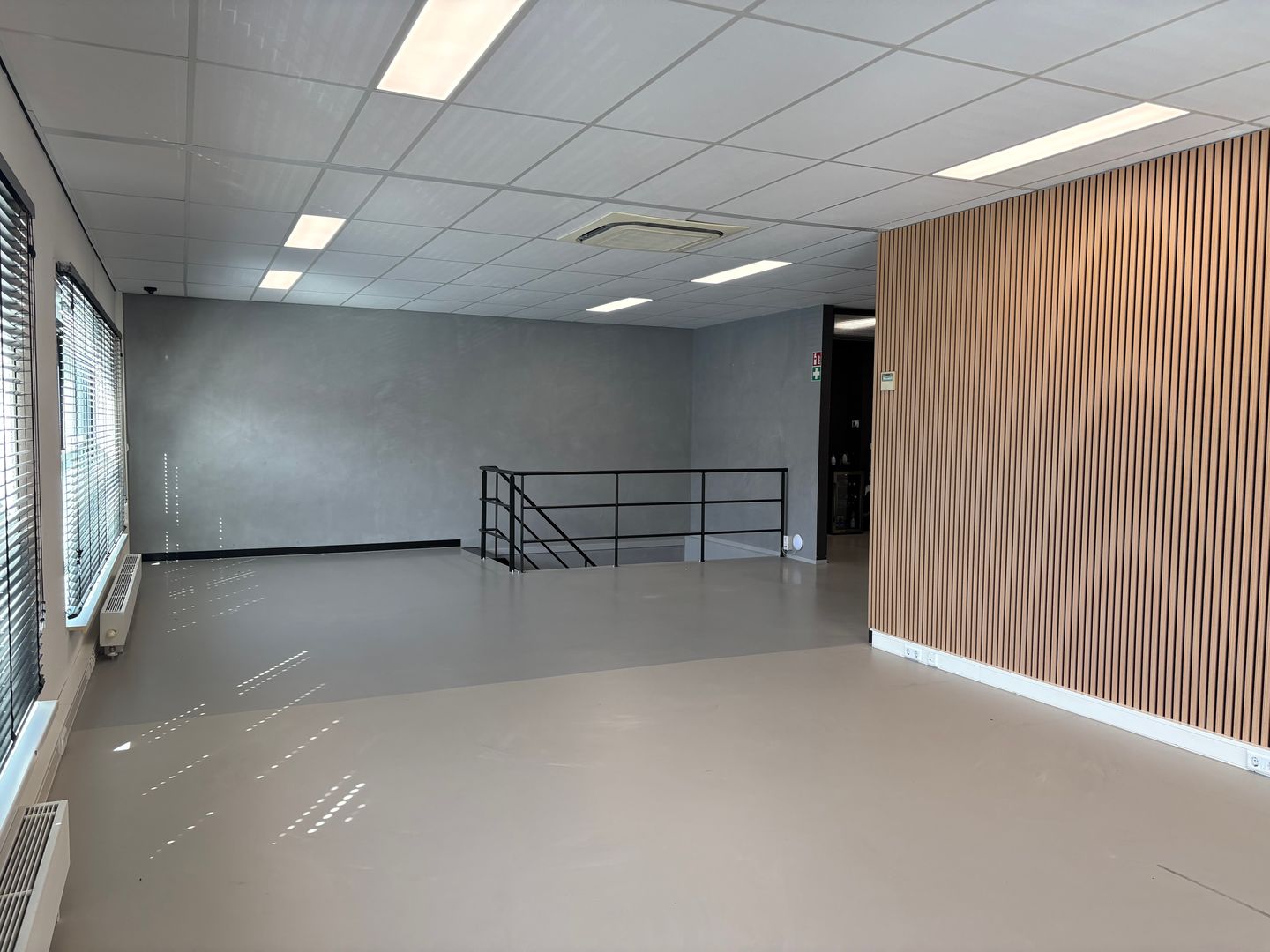 View photo 4 of Proostwetering 18-A