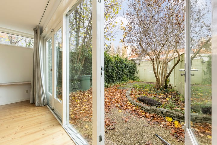 Photo 10 of Nassaustraat 3