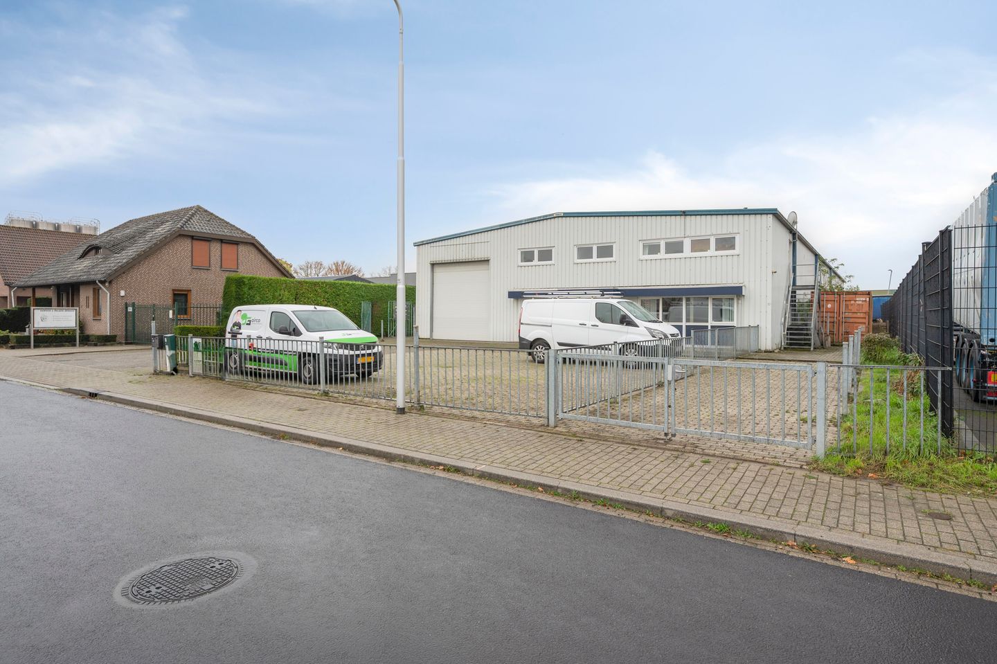 View photo 1 of Nieuwstadterweg 10