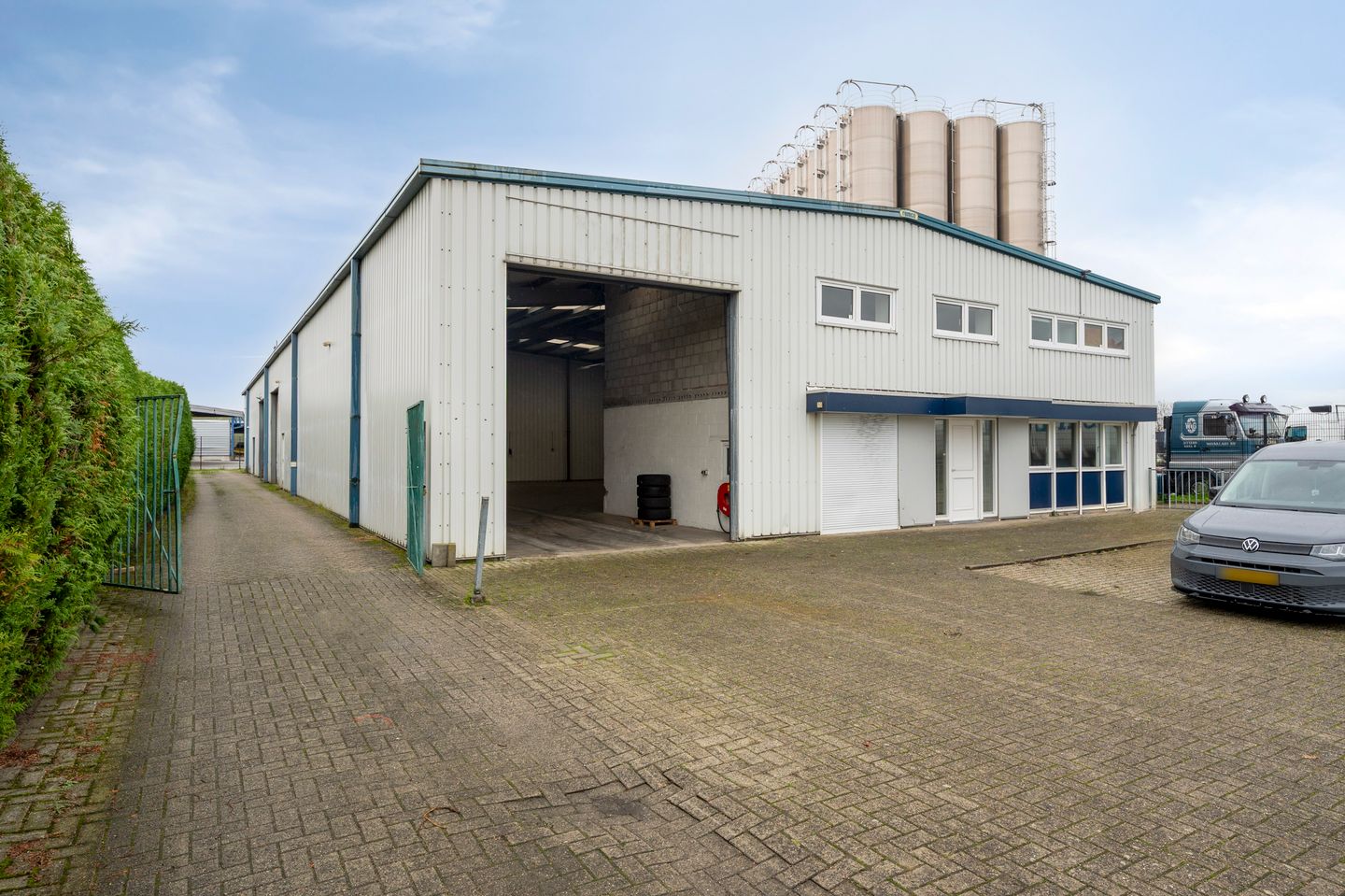 View photo 3 of Nieuwstadterweg 10