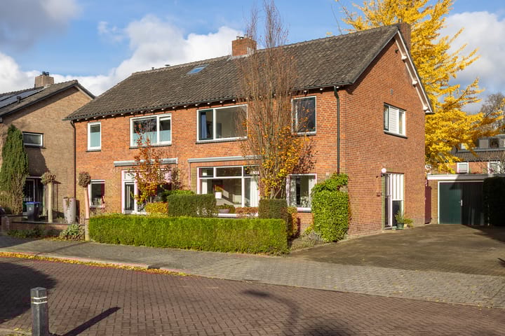 Photo 19 of Meester Lovinklaan 11