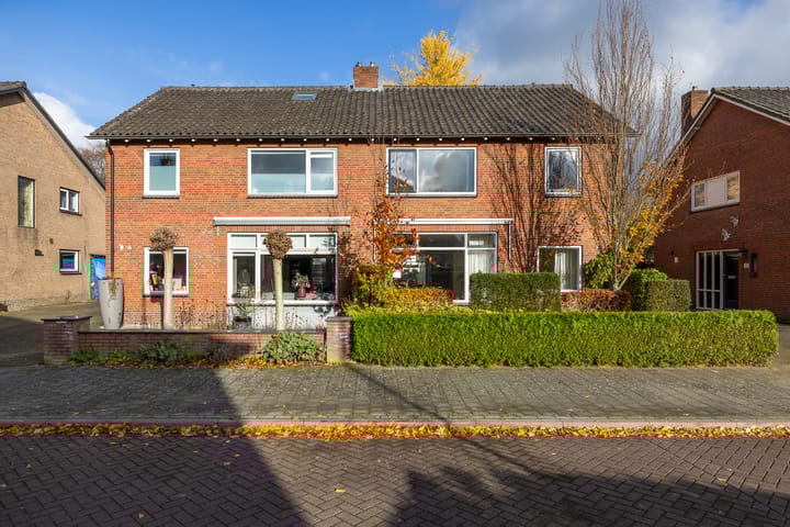 Photo 37 of Meester Lovinklaan 11