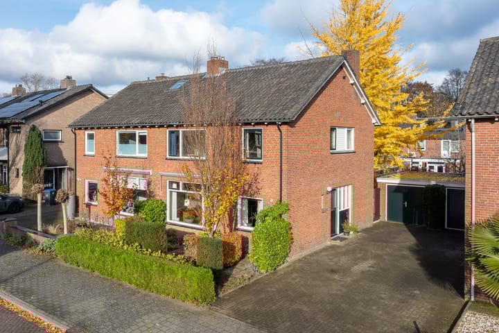 Photo 39 of Meester Lovinklaan 11