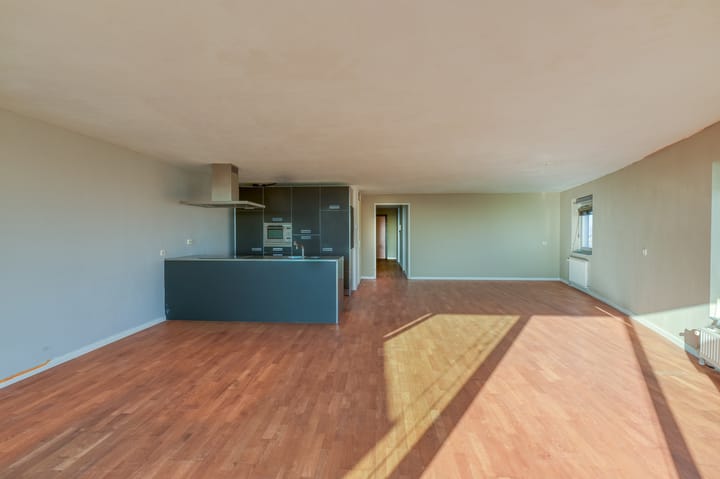 Photo 19 of Troelstrakade 67-A