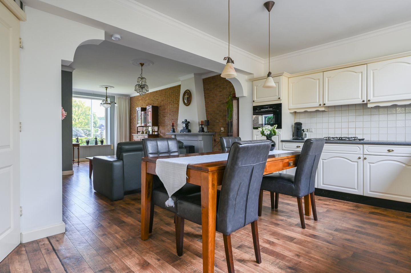 Foto 10 van Schoolstraat 30