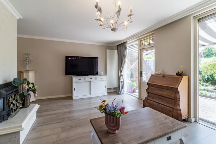 Photo 11 of Dr Weitjenslaan 48