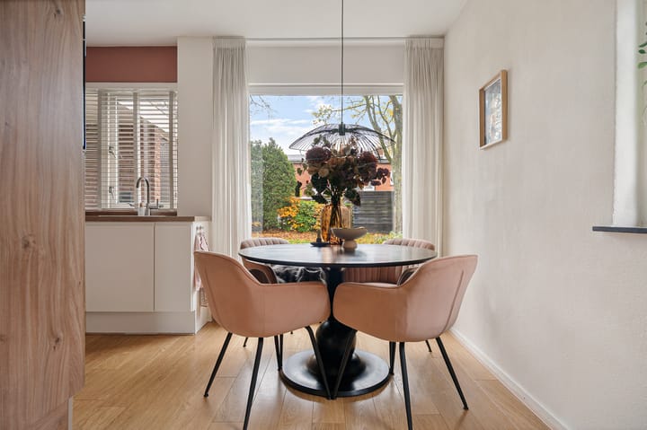 Photo 11 of Weden 16