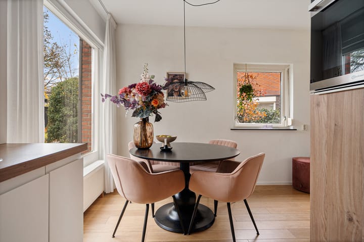 Photo 14 of Weden 16