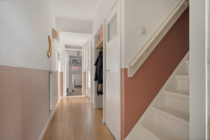 Photo 21 of Weden 16