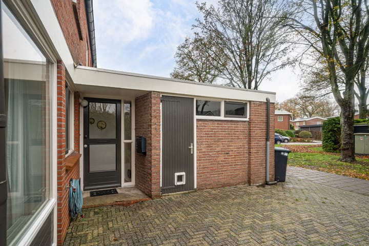 Photo 44 of Weden 16