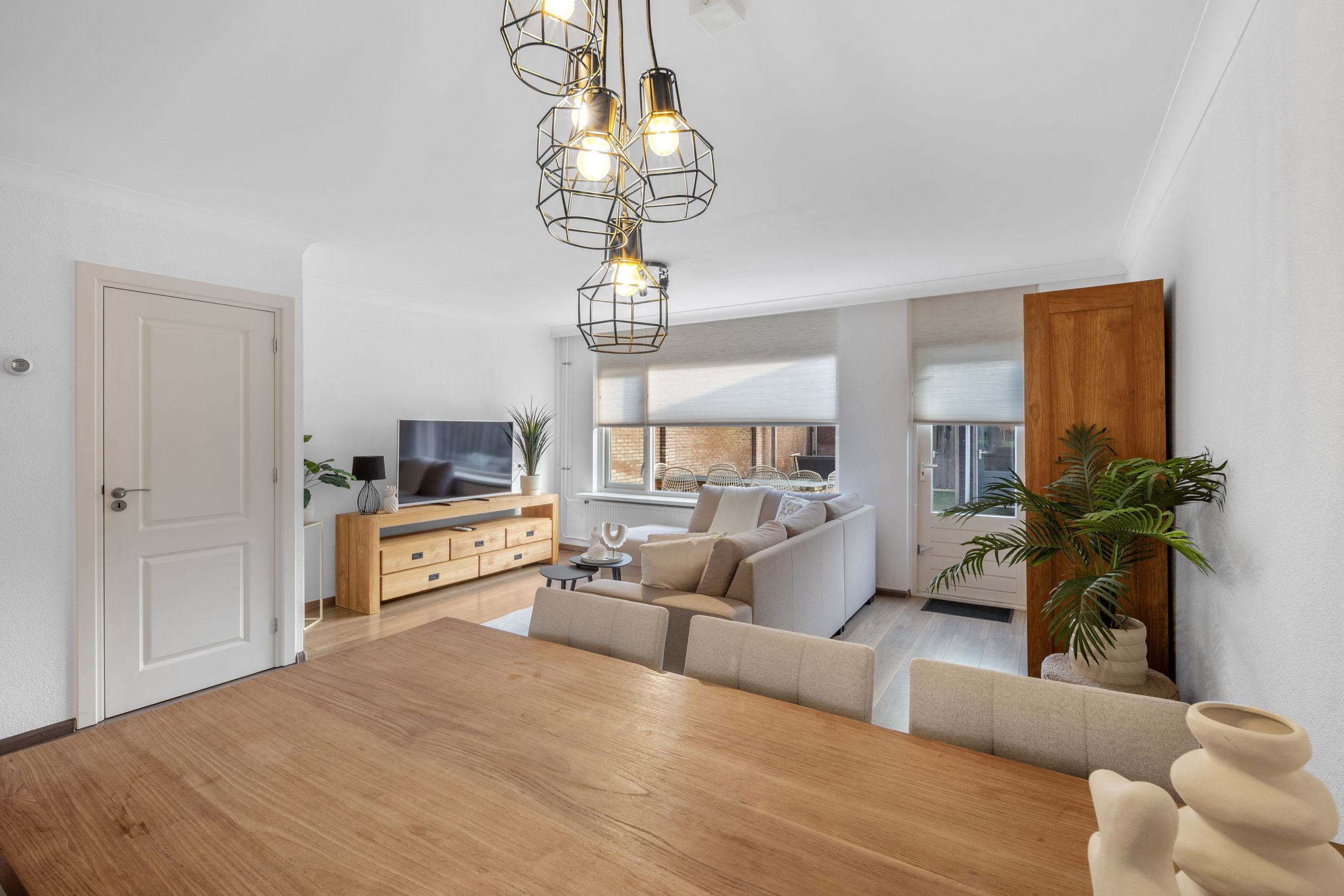 Photo 3 of Bloesemberg 17