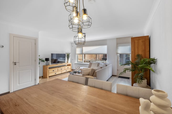 Photo 3 of Bloesemberg 17