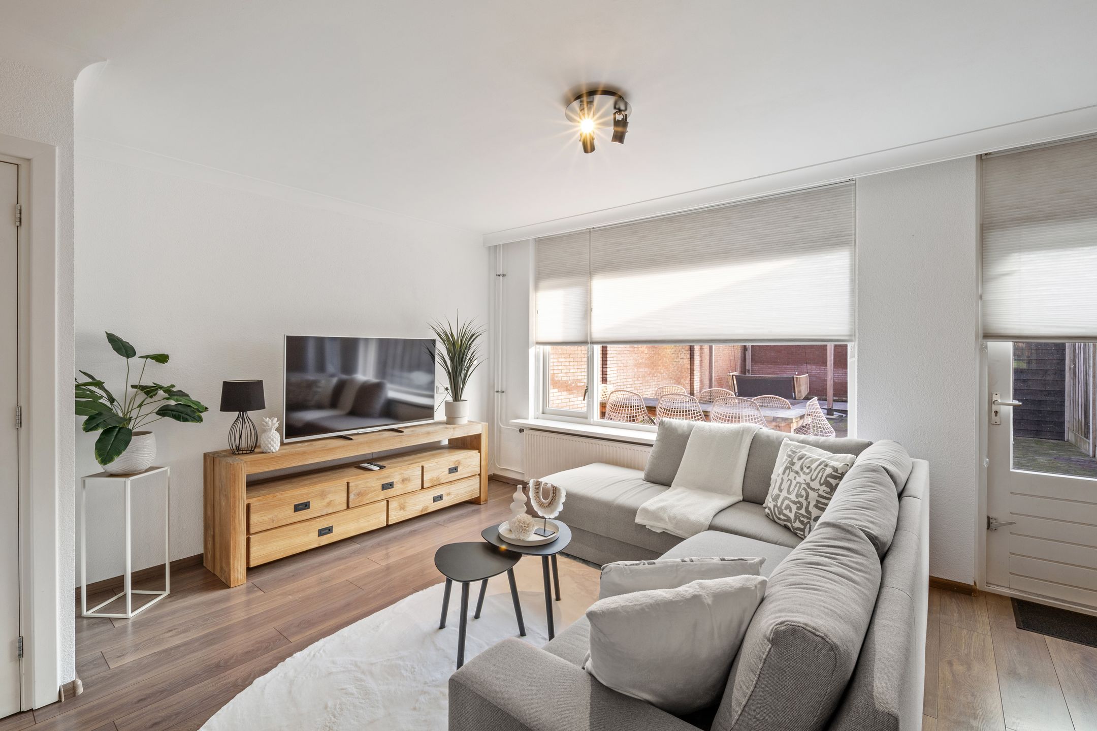 Photo 9 of Bloesemberg 17