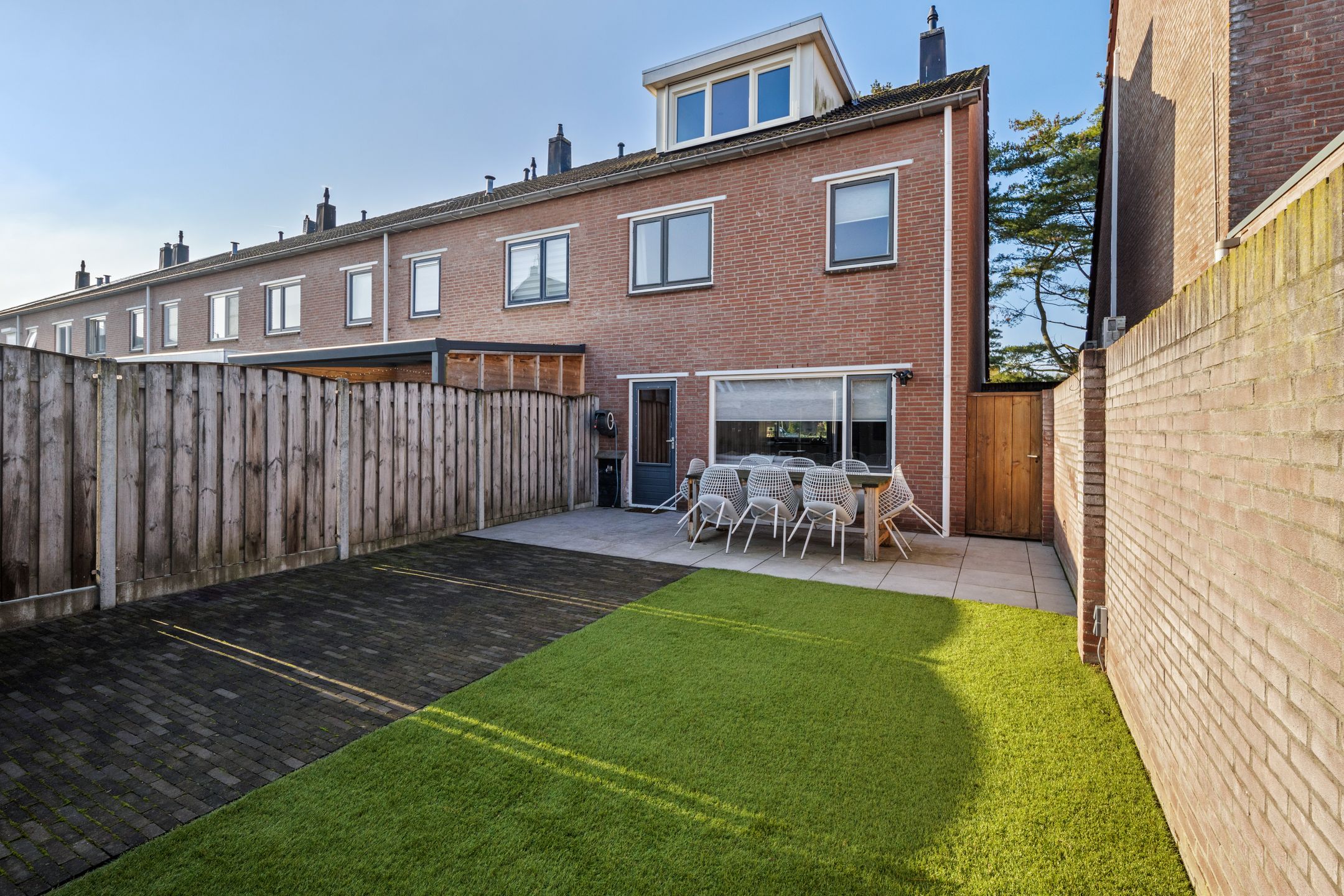 Photo 36 of Bloesemberg 17