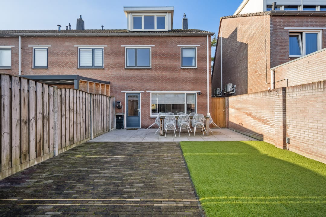 Photo 38 of Bloesemberg 17