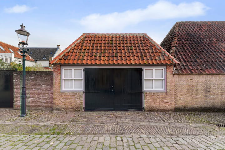 Photo 3 of Burchtstraat 7-A