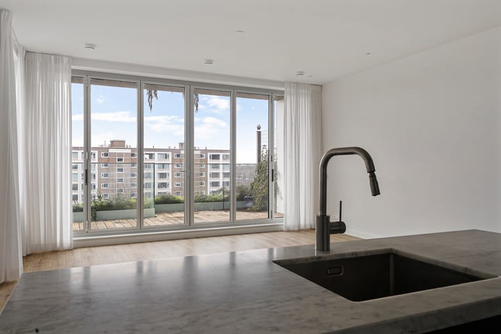 Foto 8 van George Gershwinlaan 83-A