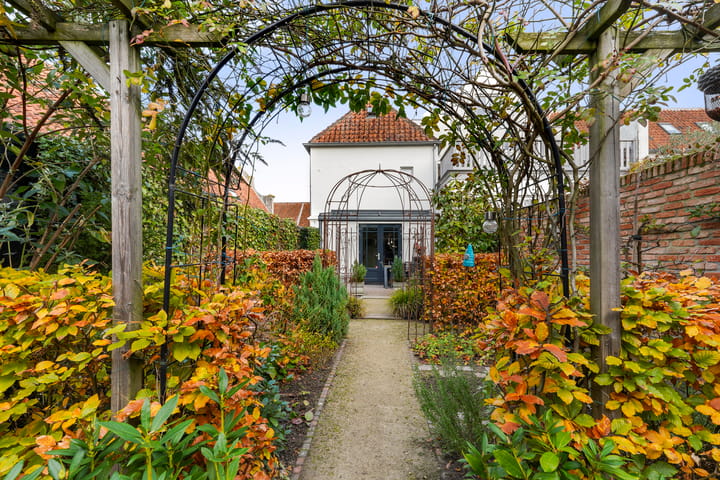 Photo 32 of Burchtstraat 7-A