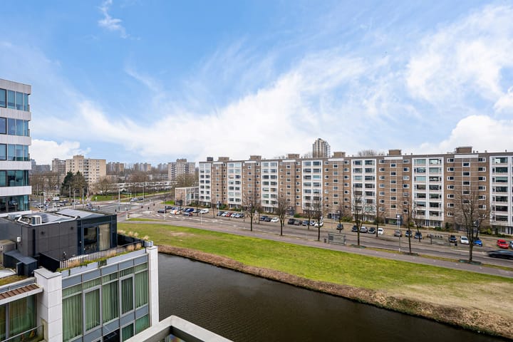 Foto 15 van George Gershwinlaan 83-A