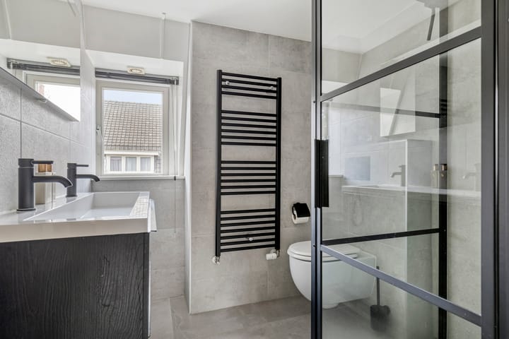 Photo 25 of Burgemeester Egginkstraat 9