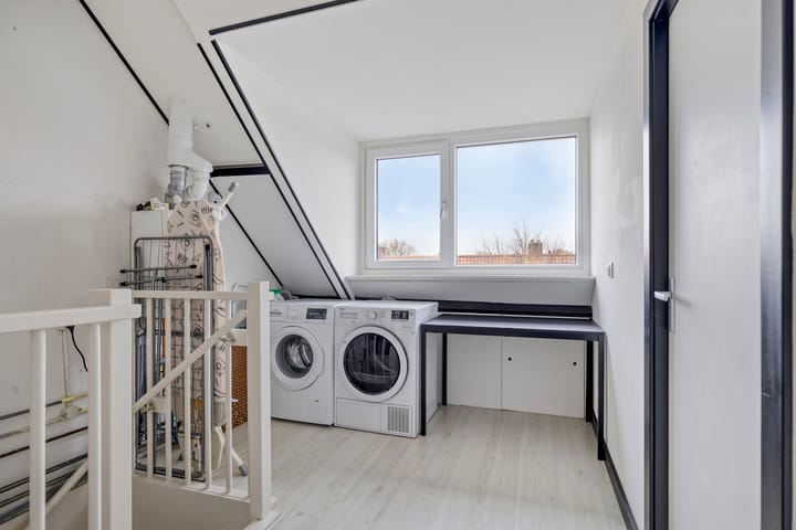 Photo 28 of Burgemeester Egginkstraat 9