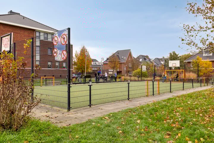 Photo 37 of Burgemeester Egginkstraat 9