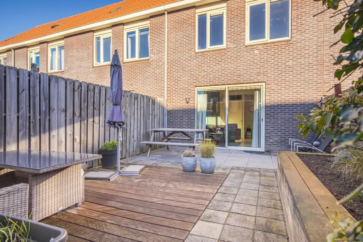 Photo 18 of Madelievenstraat 61