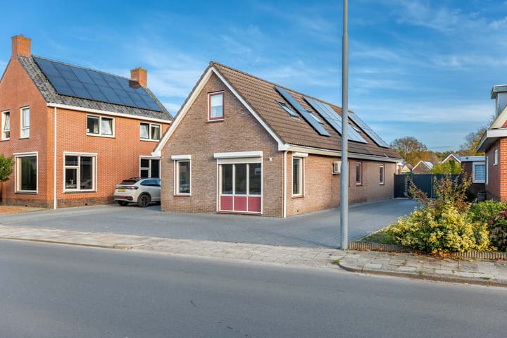 Photo 1 of Middenweg 17