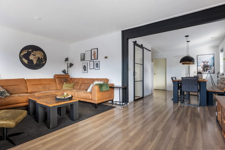 Photo 7 of Middenweg 17